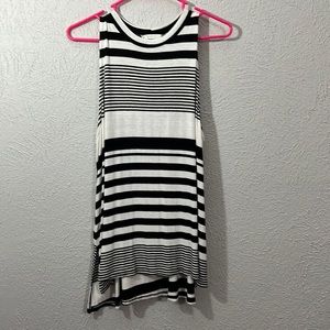 Large black and white sleeveless top